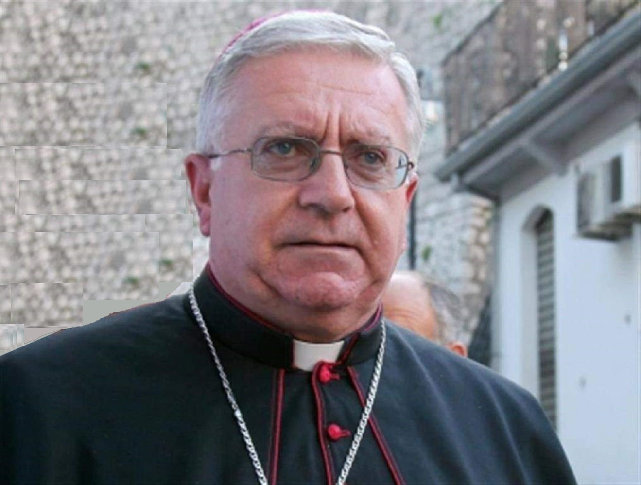 Insieme  Nella Chiesa c'è posto per tutti. Intervista con Mons. Ricchiuti.  - Il Domani d'Italia