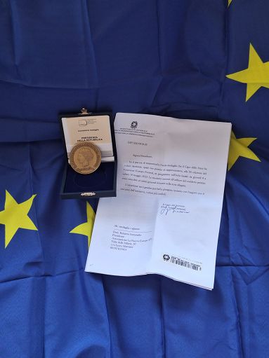 Al-Ventotene-Europa-Festival-la-medaglia-del-Presidente-della-Repubblica.jpg