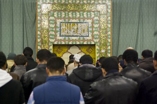 Alunni-veneti-in-preghiera-in-moschea-Il-Ministero-affida-verifiche.jpg