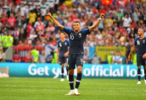 Calcio-Kylian-Mbappe-vince-la-Scarpa-dOro-europea.jpg