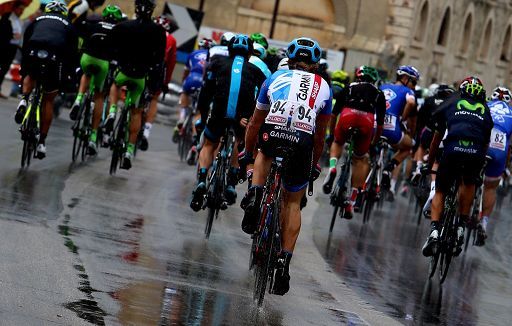 Ciclismo-Maxicaduta-tappa-neutralizzata.jpg