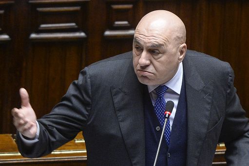Esercito-Crosetto-oggi-ne-esaltano-i-valori-ma-tutti-contro.jpg