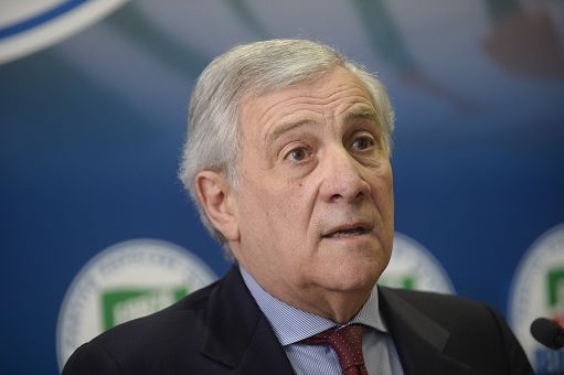 MO-Tajani-a-sinistra-cattivi-maestri-per-trovare-compattezza.jpg