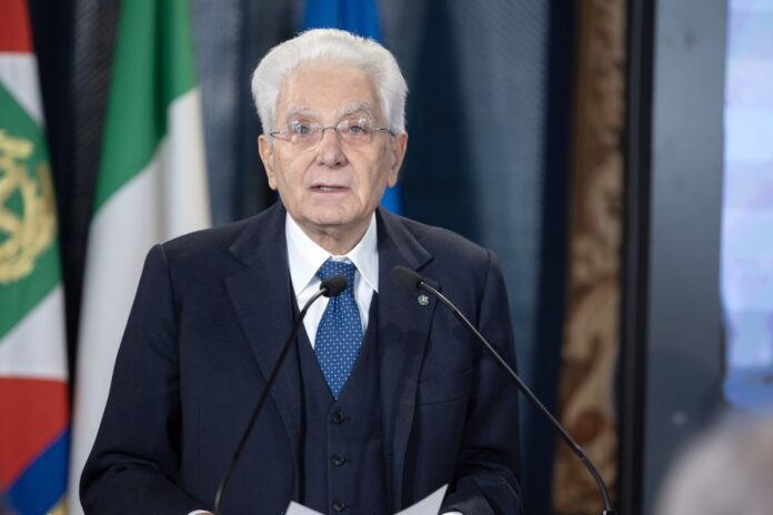 Mattarella-visita-centro-Coni-sport-trasmette-valori-convivenza-a-giovani.jpg