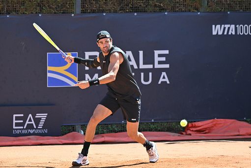 Tennis-Berrettini-al-terzo-turno-a-Roma-Fearnley-battuto-in.jpg