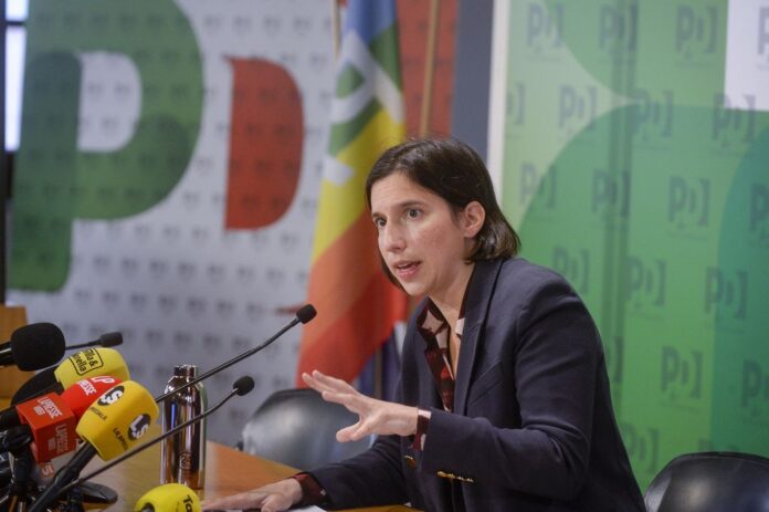 Schlein-destra-si-puo-battere-ma-non-inseguendola-sui-suoi.jpg