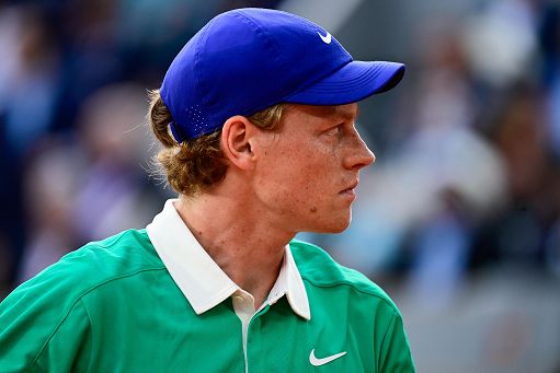 Tennis-Sinner-Ping-pong-e-amici-per-smaltire-Parigi.jpg