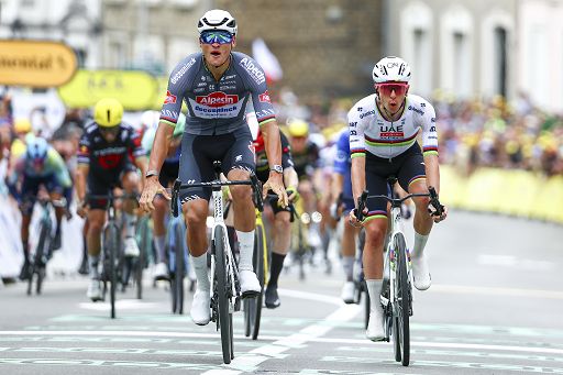 Ciclismo-Pogacar-al-Tour-arriva-la-vittoria-numero-100.jpg