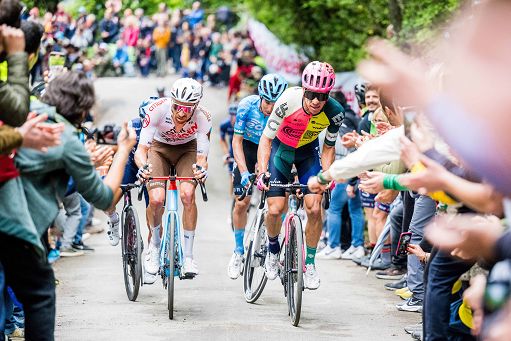 Ciclismo-il-francese-Paret-Peintre-vince-sul-Mont-Ventoux.jpg