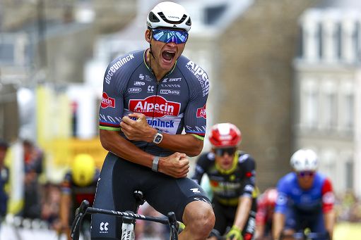 Ciclismo-van-der-Poel-abbandona-il-Tour-ha-la-polmonite.jpg