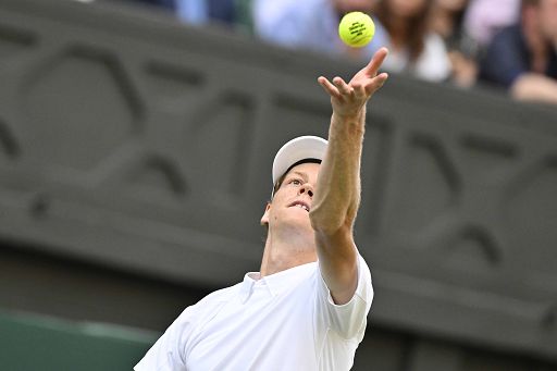 Tennis-Sinner-agli-ottavi-di-Wimbledon-solo-5-giochi-a.jpg