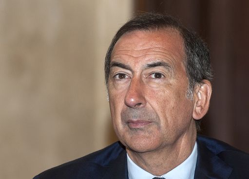 Sgombero-Leonka-Sala-Comune-tenuto-alloscuro-avanti-con-dialogo.jpg