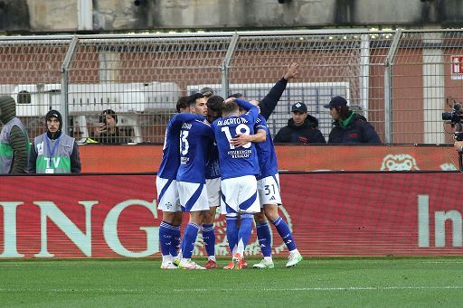 Calcio-Como-Verona-3-1-lariani-quarti.jpg
