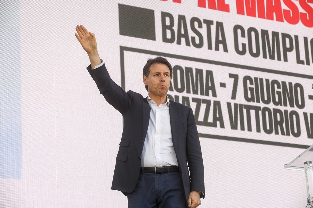 コンテ・マニューバ：税金、家族、医療、産業に対するショック療法