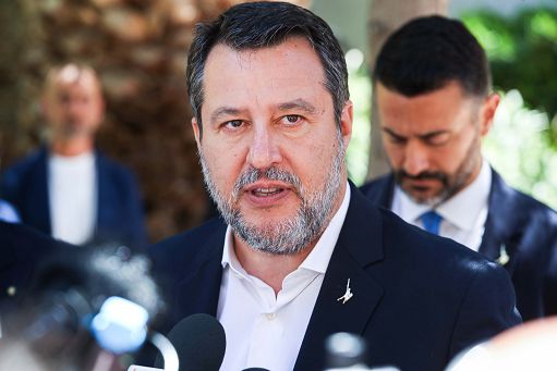 Manovra-Salvini-alle-banche-per-ogni-lamentela-chiediamo-un-miliardo.jpg