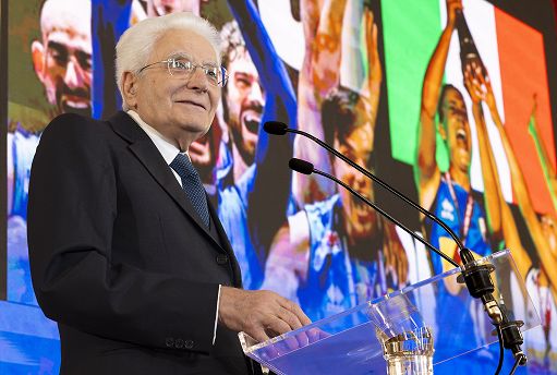 Mattarella-oggi-spesso-violenza-verbale-che-sfocia-in-teppismo.jpg