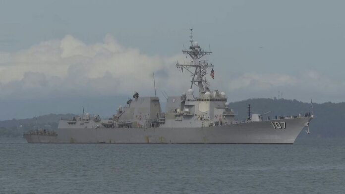 Nave-da-guerra-Usa-arriva-a-Trinidad-e-Tobago-vicino.jpg