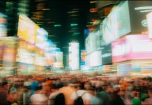 Social-cesarismo. Leader in onda, cittadini in ombra