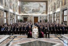 La politica non è un’impresa solitaria: il richiamo del Papa ci deve spronare