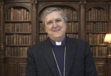 Mons. Savino: “Gli italiani hanno chiesto riforme serie, non scorciatoie”. Intervista