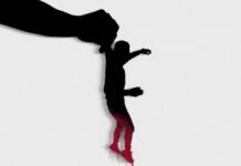 Lo sciacallaggio sui corpi e il silenzio che manca: se la propaganda nega l’umanità