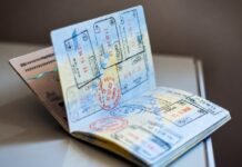 La narrazione manipolata della remigrazione