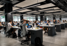 Lavoro, burnout e super habits: le virtù come risorsa strategica per le imprese
