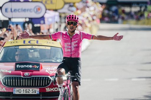 Ciclismo-Carapaz-vince-la-18esima-tappa-Pogacar-controlla.jpg