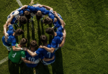 La partita decisiva, al centro, si gioca prima delle urne