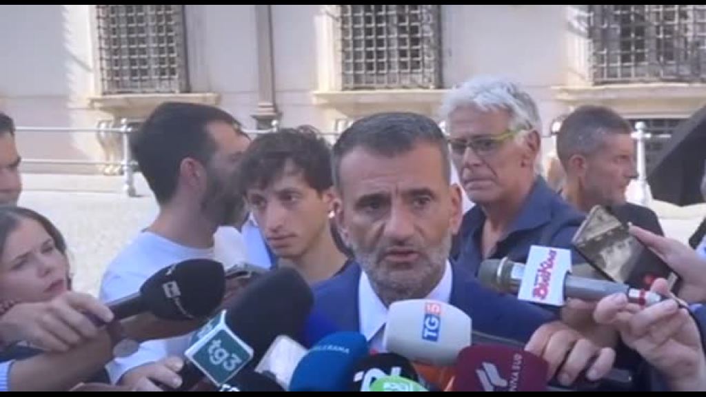 Ex Ilva, Decaro: serve legge speciale per Taranto, stop licenziamenti